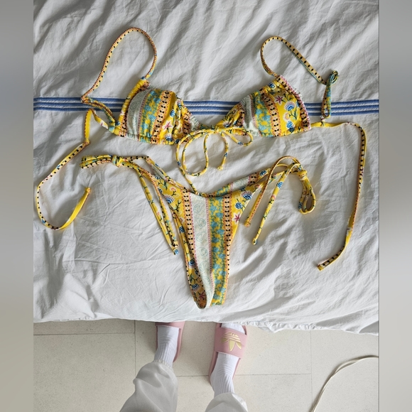 NWOT, Yellow Boho Bikini, Paisley Floral, Size Small (or medium) - Picture 5 of 12
